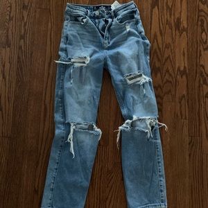 hollister ripped mom jeans